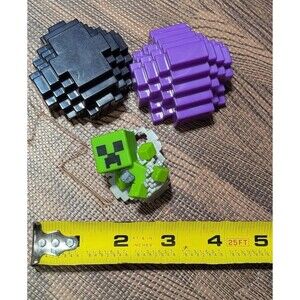 MINECRAFT Creeper Mini Figure & Spawn Egg Case Mattel 2024 Series HXT65 EUC